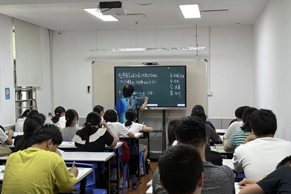 长沙市高中复读班哪几所学校比较好一点？师资专业学校