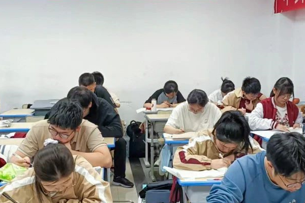 上海高三复读培训机构哪家好一点？实力强的学校一览