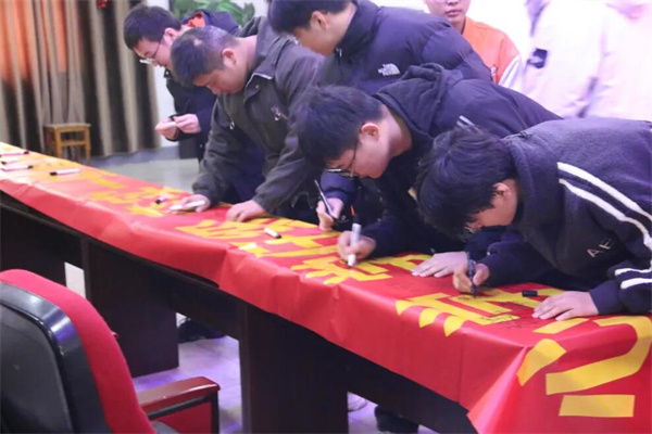 武汉正规高三复读学校在哪里报名？正规学校地址