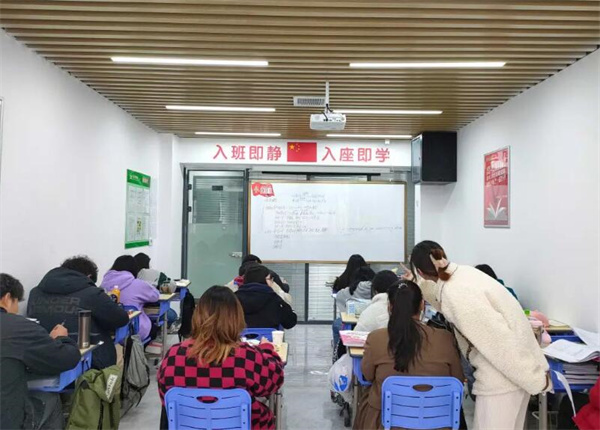 武汉复读高中哪个升学率高的学校？推荐这几家