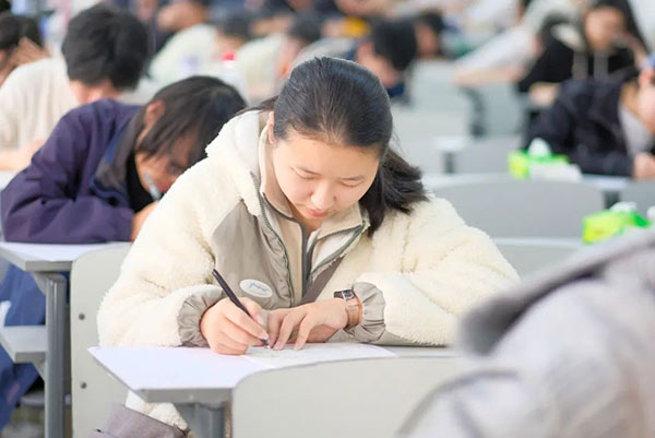 贵阳高复班有哪些学校可以上？推荐好评机构