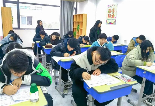 南京高三复读有没有好的学校推荐一下？这几家靠谱