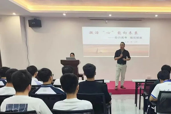 南昌高考复读机构有哪些名单？推荐滚动教学机构