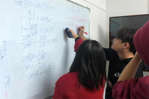 上海高考复读辅导班有哪些机构可以报名?总结一对一辅导机构