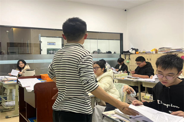 杭州高三复读有哪些学校好？教学实力强的学校推荐
