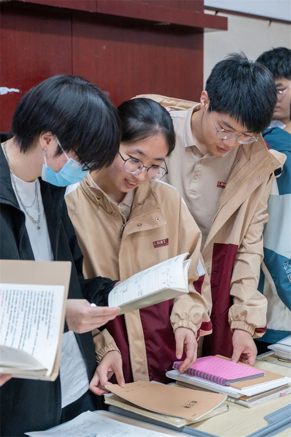 郑州高三冲刺全日制集训班有哪些学校？正规学校排名