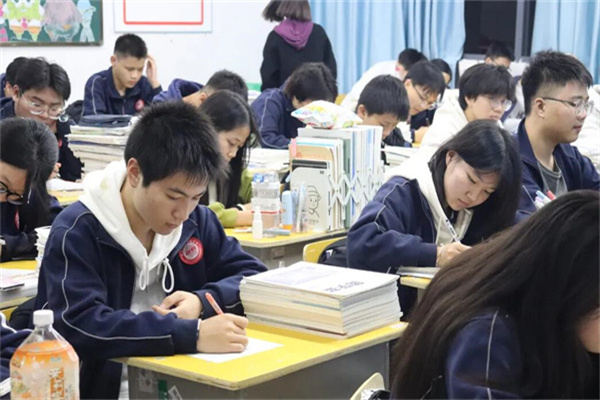 济南辅导高三复读班有哪些地方？强化应试训练学校