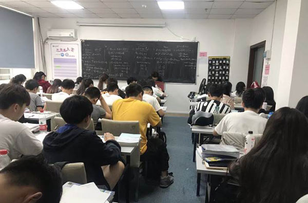 沈阳高三复读有名气的学校有哪些？这两家是你想要的