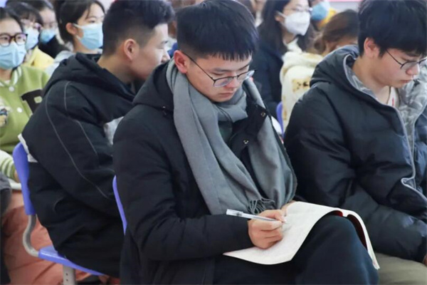 南京高考复读的学校哪个好点？厉害的学校介绍