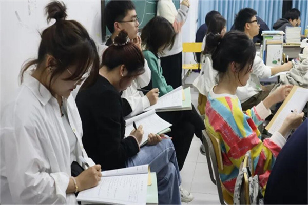 福州高三复读培训班在哪里？盘点高效辅导学校