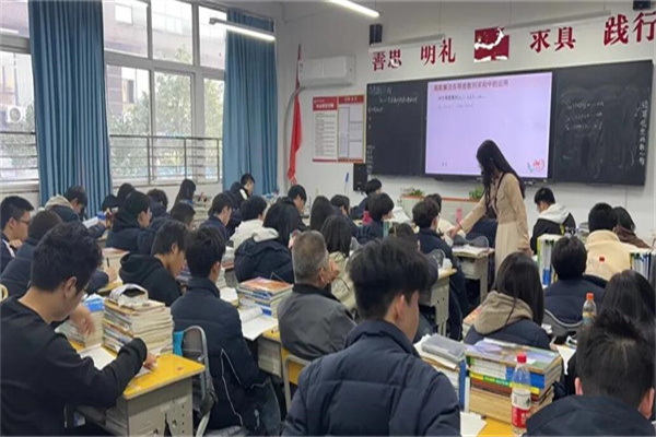 深圳高三复读学校有哪些名单？精选教材学校