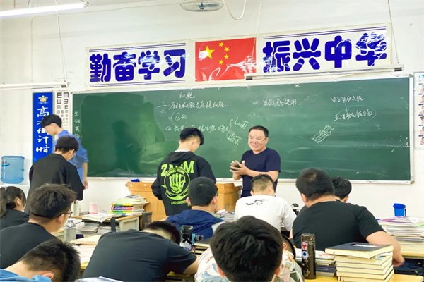 哈尔滨高复学校有哪些?师资强大学校一览