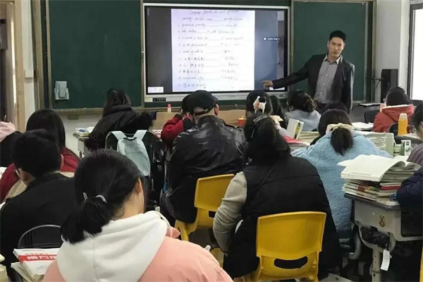 济南高三复读机构有哪些地方？课程安排合理学校