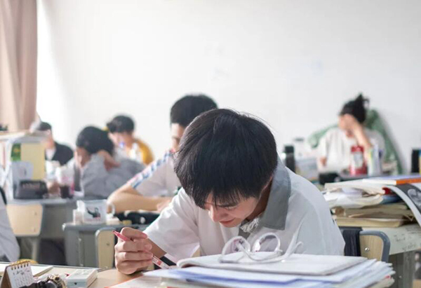 广州市高考复读学校有哪些？精选高效课程学校