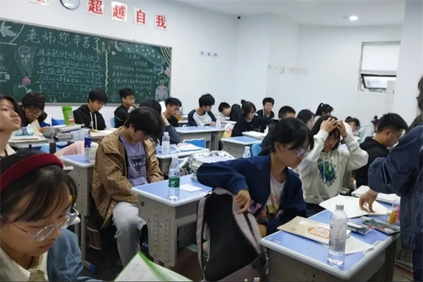 长沙市高三复读学校有哪些？优选教艺精湛学校