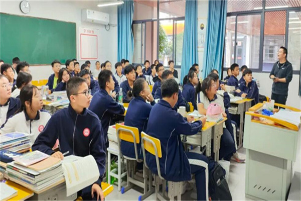 上海高三复读培训班有哪些学校好？监督严格学校