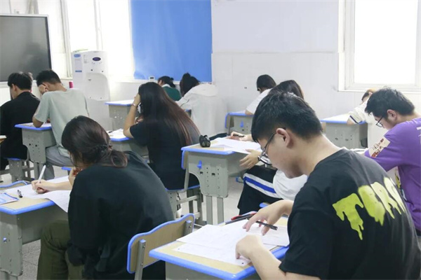 上海高考复读学校推荐表？全方位管理学校名单