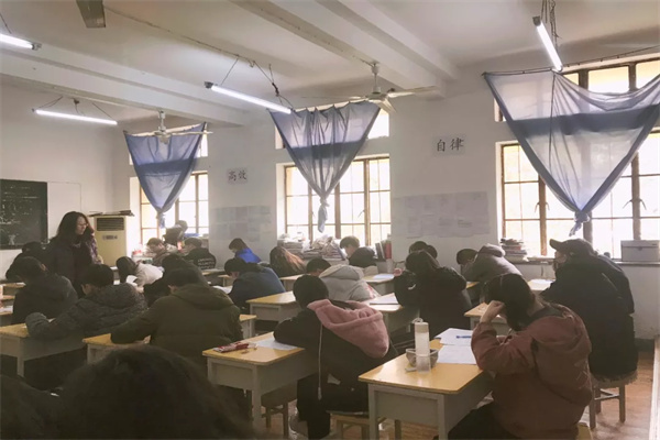 重庆高复学校排名,全封闭管理学校上榜