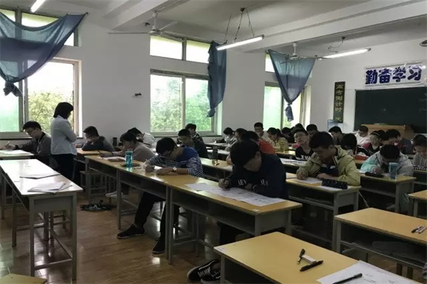 佛山市高三复读学校排名一览表，师资强大学校榜单