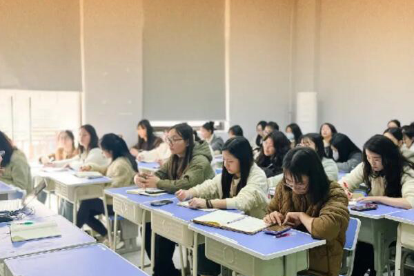 南京高复班学校排名榜名单？课程完备学校上榜