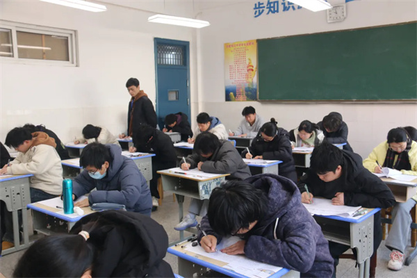 西安高中复读学校排行榜前三名有哪些?好评学校榜单