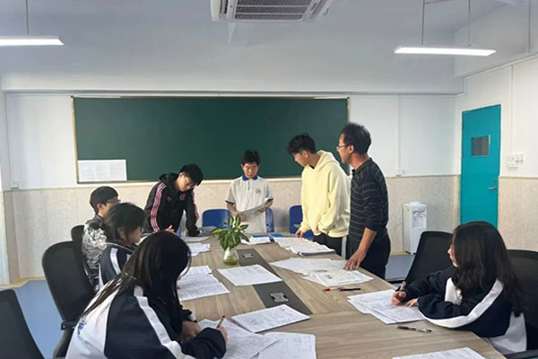 贵阳市复读高三学校排名榜？前三名学校上榜