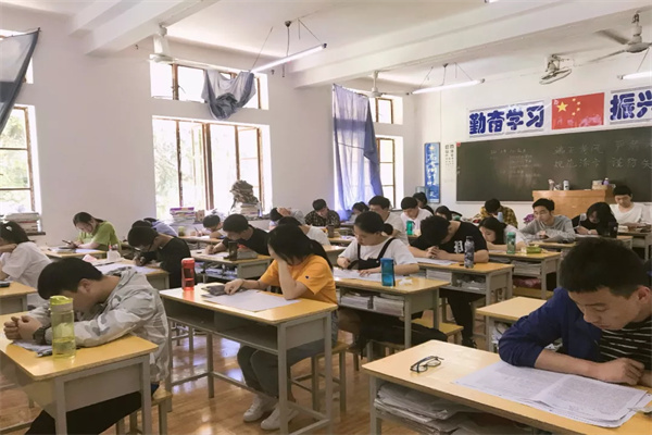 杭州高考复读辅导机构排名前三的有哪些?实力排名推荐