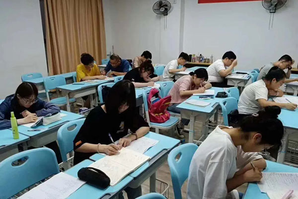 苏州高中复读班哪里好一点？师资雄厚学校