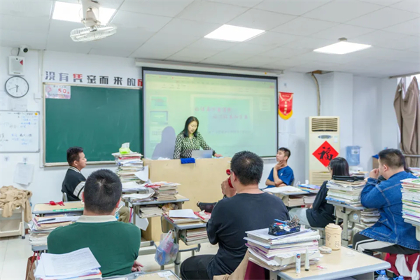 2025年重庆高三复读哪些学校可以报名的？比较建议这10所学校