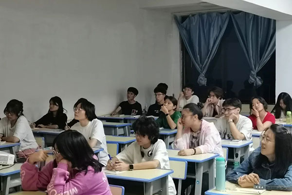 重庆艺考生文化课辅导机构推荐哪个？推荐评价不错机构