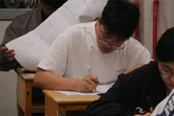 重庆高三艺术生文化课冲刺班有哪些？盘点机构排名