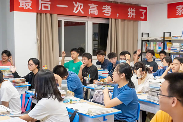 重庆艺考生文化课辅导机构在哪些地方？实力雄厚机构位置