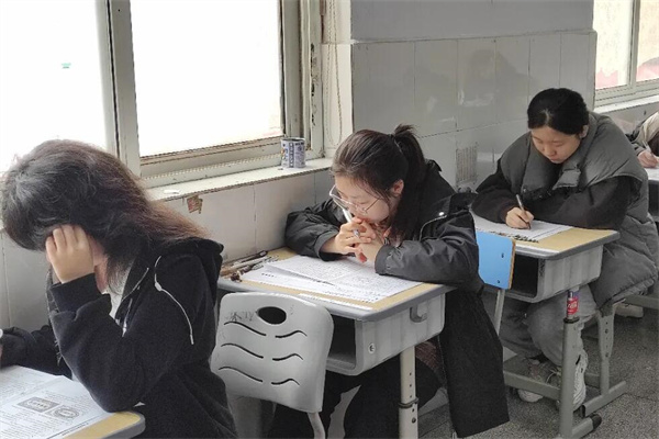 重庆艺考生文化课集训机构有哪些?精选个性化辅导机构