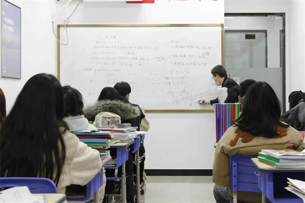 郑州艺考文化课辅导机构有哪些地方可以报名?知名机构位置推荐