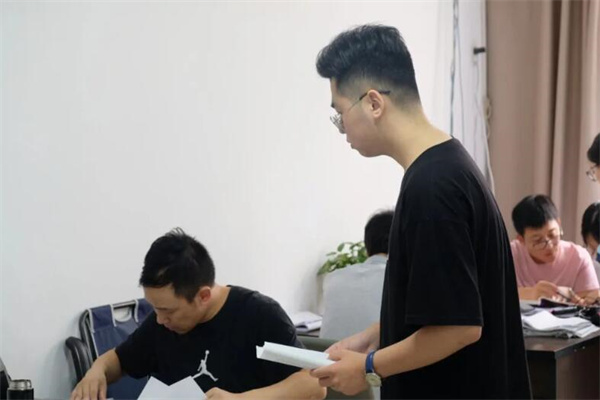 郑州艺术生高考文化课集训哪家好？正规培训学校一览