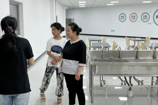 北京高三复读哪个学校好一点呢？去这8家试听