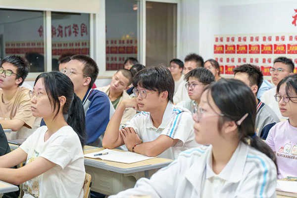 北京艺考生文化课培训机构推荐哪家？强推这3家!