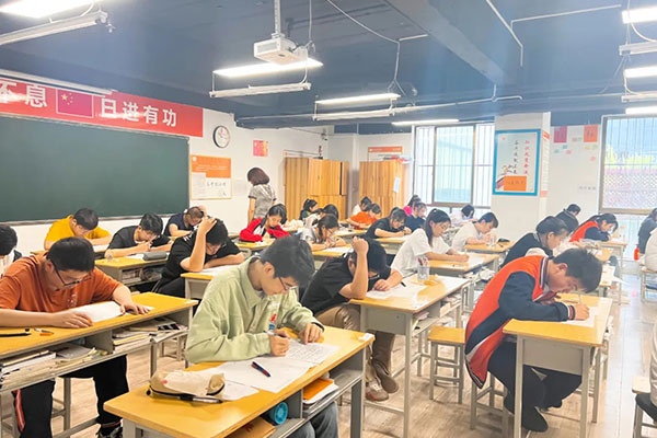 无锡高考复读有哪些学校招生的？精细化管理学校