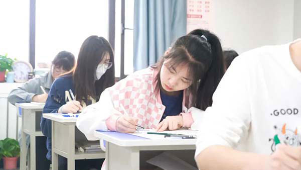 上海艺考文化课辅导机构有哪些？点赞个性化辅导机构