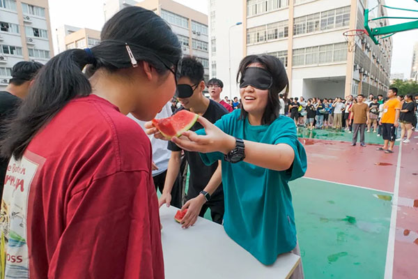 重庆艺考文化课辅导机构哪家好些？这几所学校实力够硬