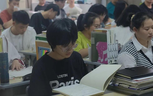 郑州市艺考文化课辅导哪家好？精细管理机构介绍