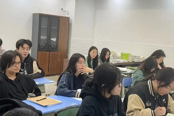 西安市高考复读十大学校名单，看完再做决定