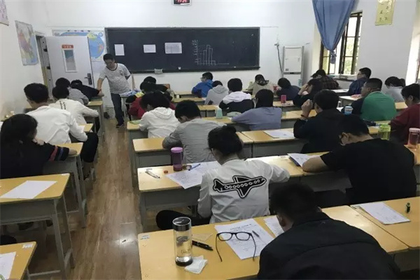 哈尔滨全日制高三辅导学校哪家好?汇总精品教学学校