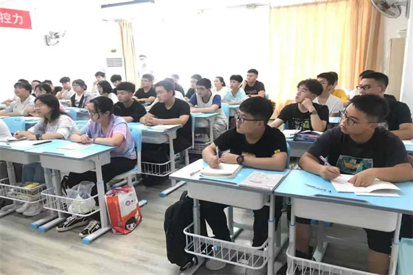 成都高三全日制培训学校排名，汇总上榜学校