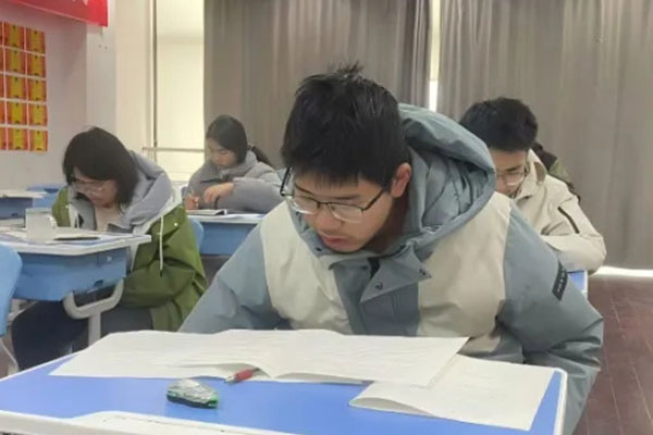 西安高三补课学校哪个比较好？学习氛围好学校