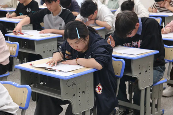 南京高中辅导哪个机构好？课程多元机构