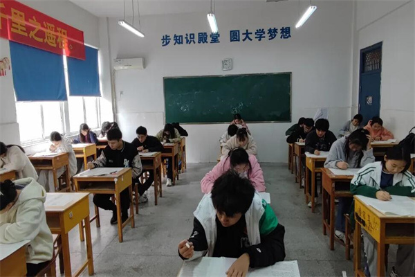 银川高考封闭式机构有哪些?快速提升机构一览