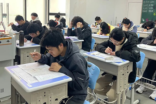 南宁高中一对一补课机构哪个好？师资雄厚机构