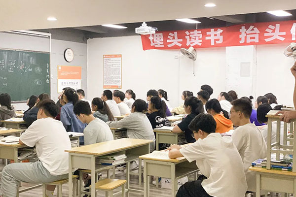 成都高三复读学校排名前三的有哪些？上榜机构介绍