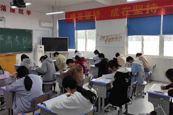 成都高复有哪些学校招生?精选管理严格学校